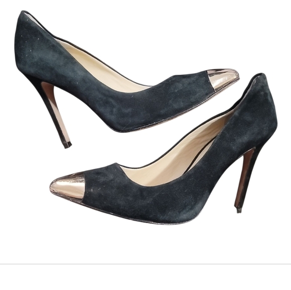 Vince Camuto vc signature Black suede Gold toe Stiletto Heels pumps 6.5 - Picture 1 of 6